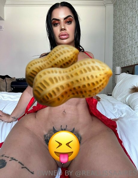 Naakte gelekte OnlyFans-foto van Lissaaires