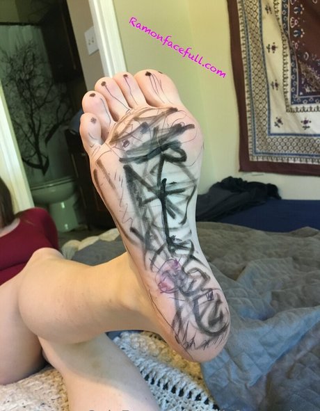 Bellsfeetandass