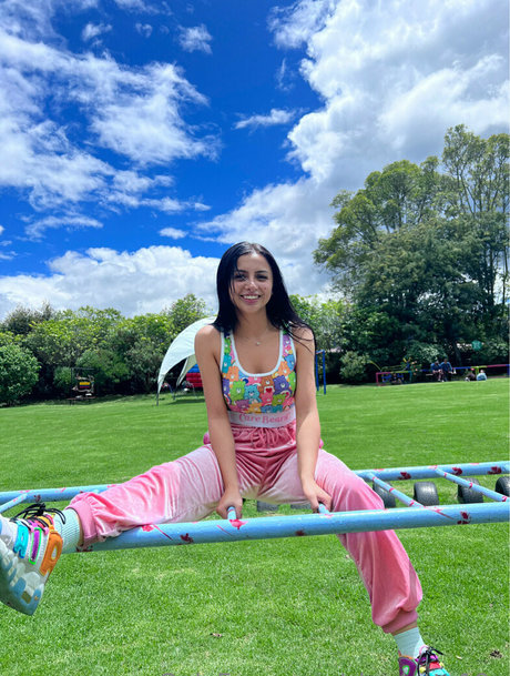 Charlotte19y