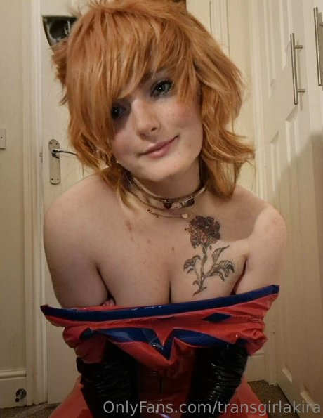 Naakte gelekte OnlyFans-foto van Transgirlakira