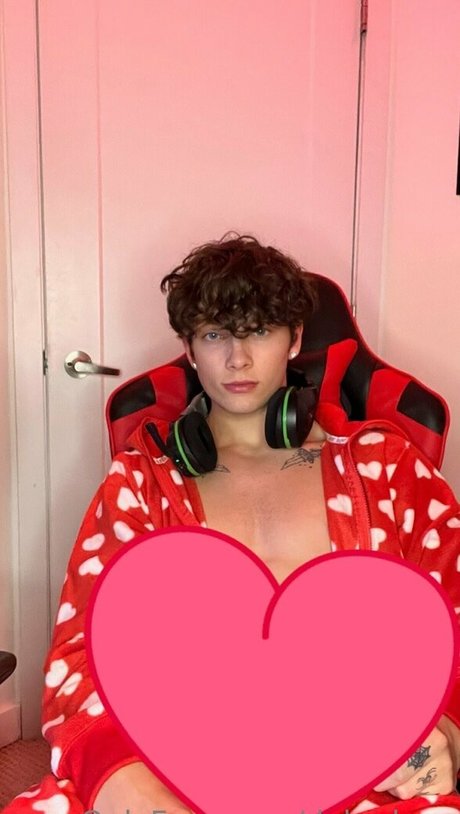 Naakte gelekte OnlyFans-foto van Dakarluca