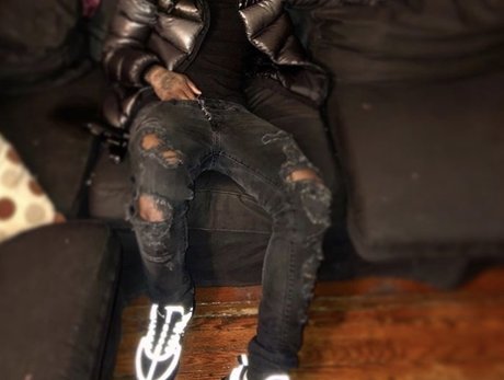 Naakte gelekte OnlyFans-foto van Mrblack