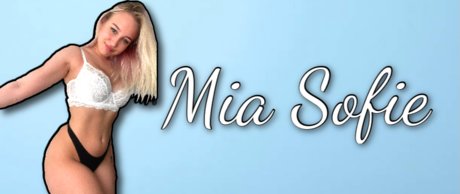 Naakte gelekte OnlyFans-foto van Mia Sofie Danish Influencer