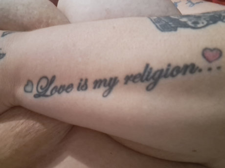 Naakte gelekte OnlyFans-foto van Bbwteetee23