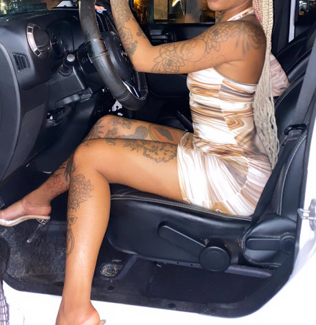 Naakte gelekte OnlyFans-foto van Onyx