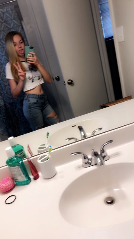 Naakte gelekte OnlyFans-foto van Kyliegh Ray