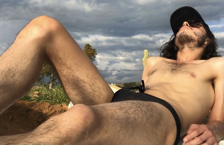 Naakte gelekte OnlyFans-foto van Bryan Cabrera