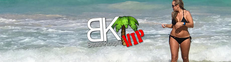 Naakte gelekte OnlyFans-foto van Beach Kouple Vip 4