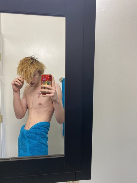 Naakte gelekte OnlyFans-foto van Billyjameshalljr