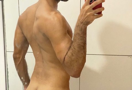Naakte gelekte OnlyFans-foto van Biscoitin