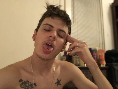 Naakte gelekte OnlyFans-foto van Billy Boyy