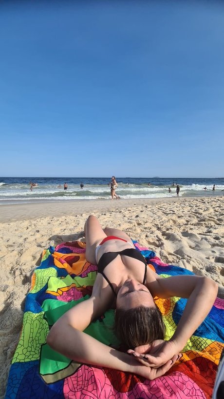 Naakte gelekte OnlyFans-foto van Miel