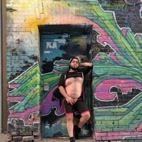 Naakte gelekte OnlyFans-foto van Sub Cub