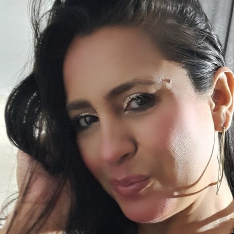 Naakte gelekte OnlyFans-foto van Andrego777