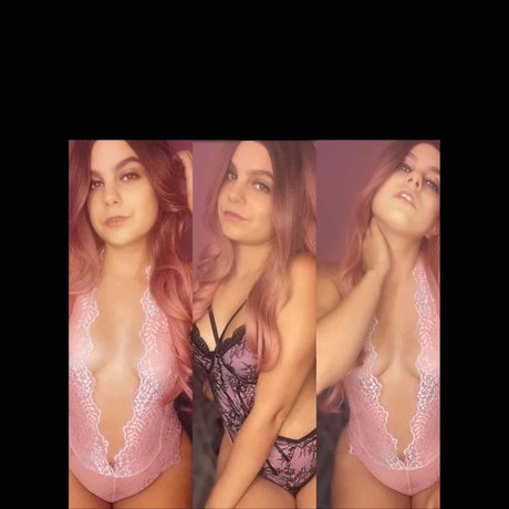Naakte gelekte OnlyFans-foto van Milf Next Door 