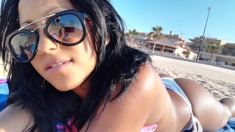 Naakte gelekte OnlyFans-foto van Cubanizz