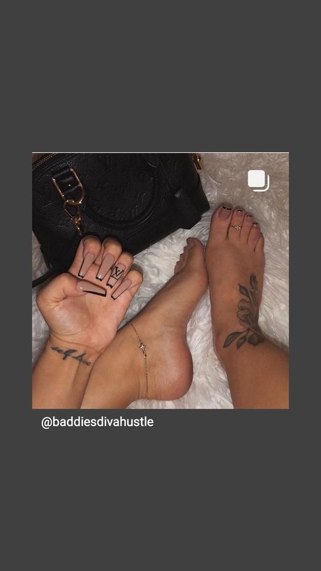Naakte gelekte OnlyFans-foto van Giselle Monroe