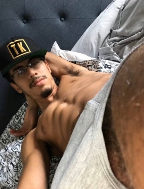 Naakte gelekte OnlyFans-foto van Carameldrip