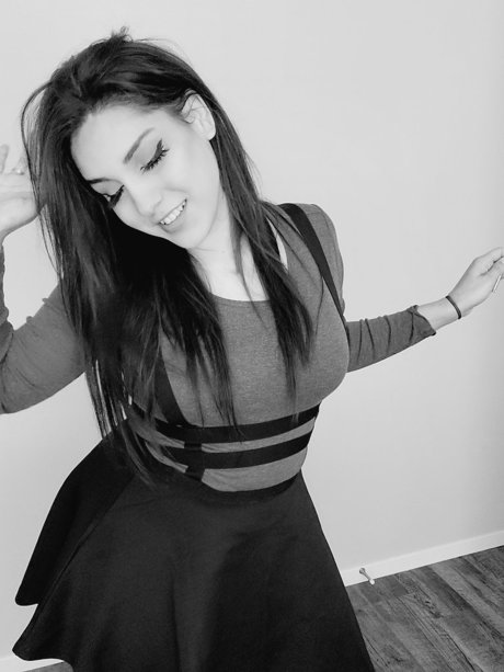 Naakte gelekte OnlyFans-foto van Cara Winters