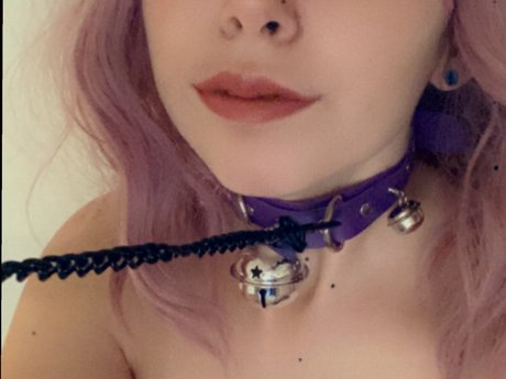Naakte gelekte OnlyFans-foto van Anastasia Larue