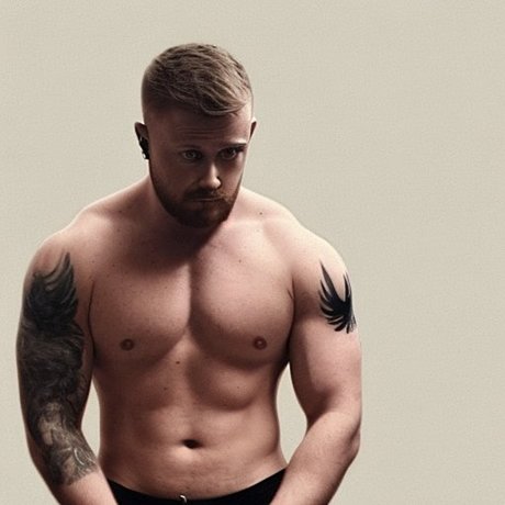 Naakte gelekte OnlyFans-foto van Militaryman
