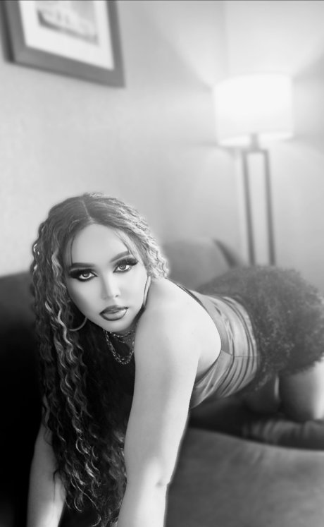 Naakte gelekte OnlyFans-foto van Diamond Lopez