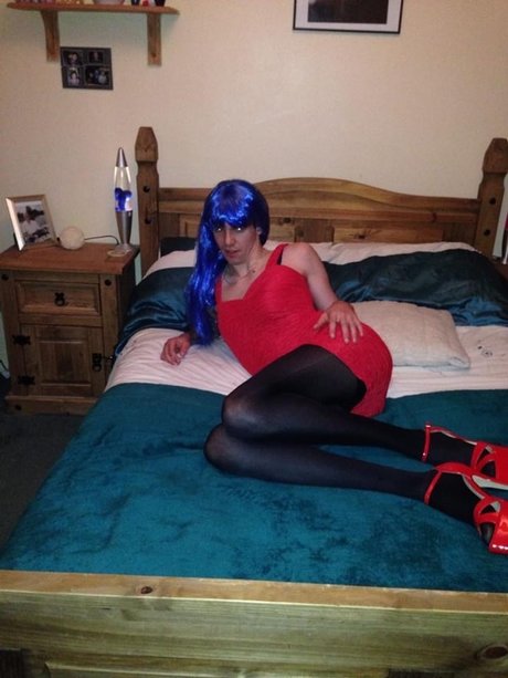 Naakte gelekte OnlyFans-foto van Little Sissy Charlotte