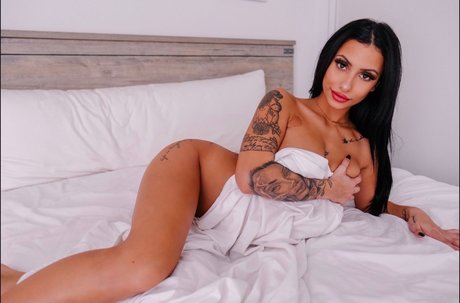 Naakte gelekte OnlyFans-foto van Hc