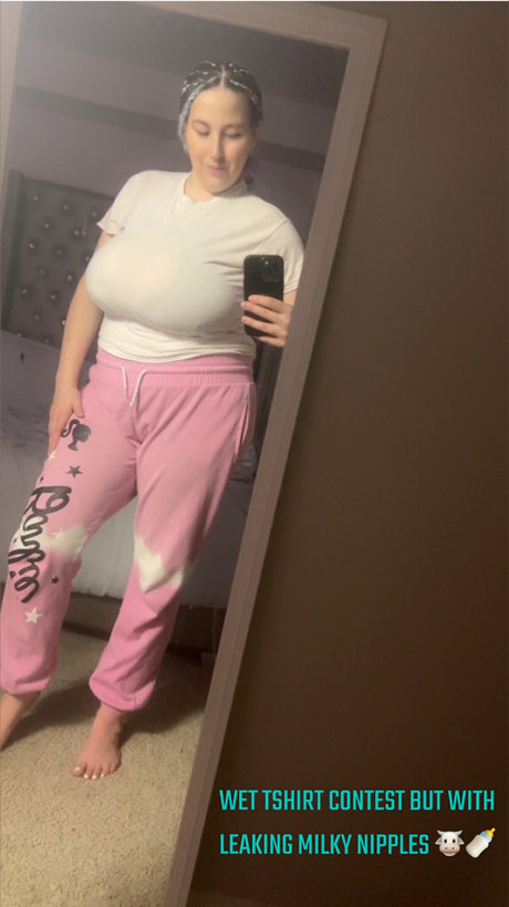 Naakte gelekte OnlyFans-foto van Kamilleamoraxxx