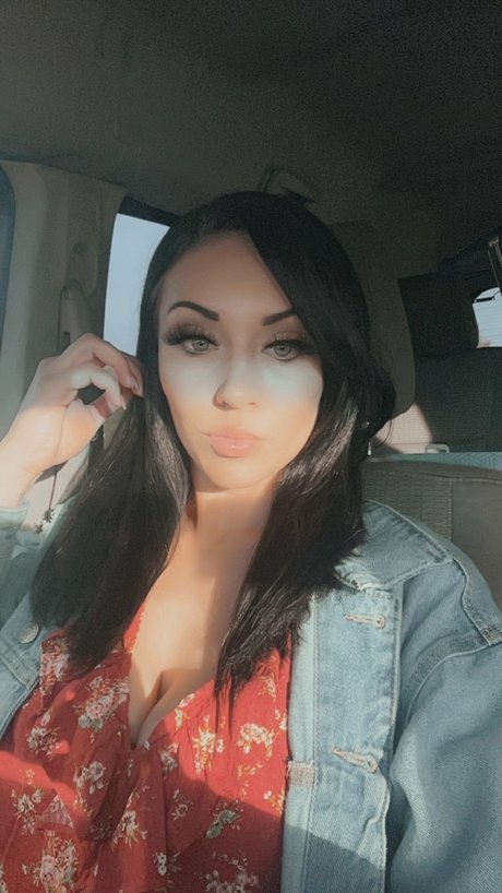 Naakte gelekte OnlyFans-foto van Amor