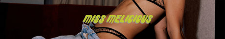 Naakte gelekte OnlyFans-foto van Mel