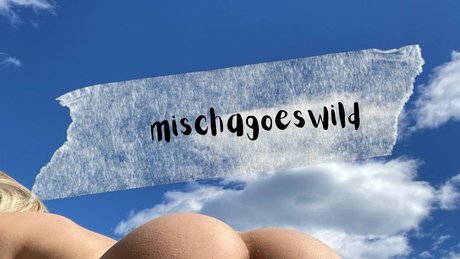 Naakte gelekte OnlyFans-foto van Mischa  Natural And Cute 