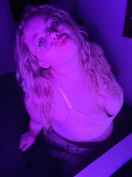 Naakte gelekte OnlyFans-foto van Miss Malina Xx