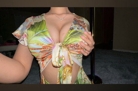 Naakte gelekte OnlyFans-foto van Xoxobrandi