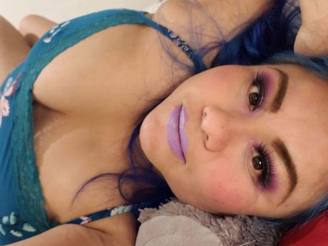 Naakte gelekte OnlyFans-foto van Lisa Candy