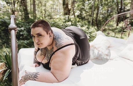 Naakte gelekte OnlyFans-foto van New York