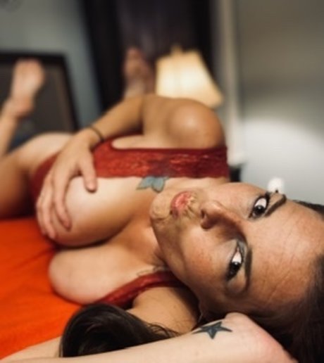 Naakte gelekte OnlyFans-foto van Bethany Blaze