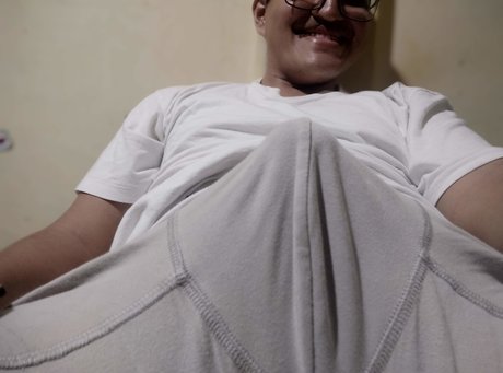 Naakte gelekte OnlyFans-foto van Jhon