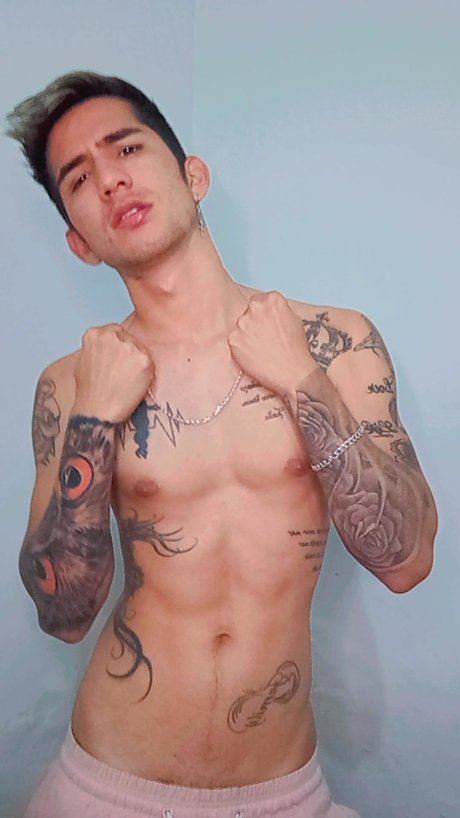 Naakte gelekte OnlyFans-foto van Carlos Barajas Hernandez