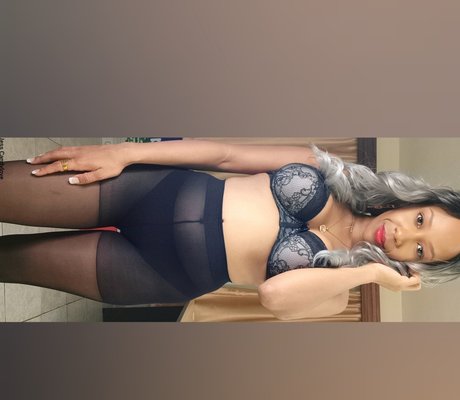 Naakte gelekte OnlyFans-foto van Candylove Vip 