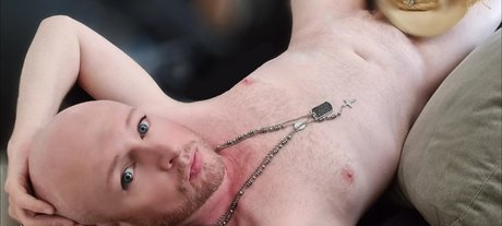 Naakte gelekte OnlyFans-foto van Jasenz