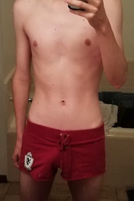 Naakte gelekte OnlyFans-foto van Jackson Peri