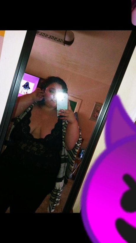 Naakte gelekte OnlyFans-foto van Ceci 