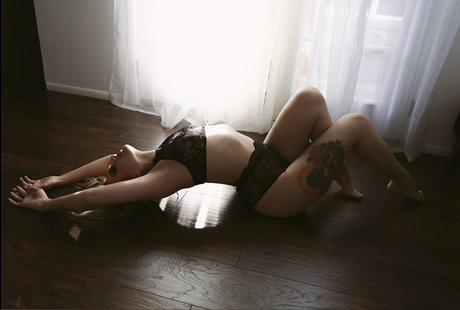 Naakte gelekte OnlyFans-foto van Heather Lindsay