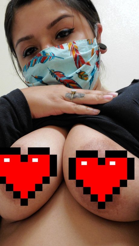 Naakte gelekte OnlyFans-foto van Mistress Keira