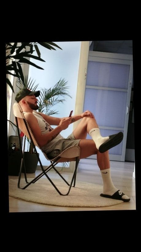 Naakte gelekte OnlyFans-foto van Jesusherediaxxl97