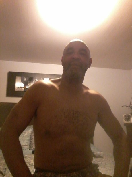 Naakte gelekte OnlyFans-foto van Thegr8one