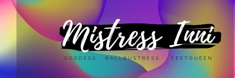 Naakte gelekte OnlyFans-foto van Mistress Innis Foot Place