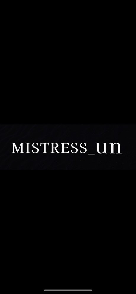 Naakte gelekte OnlyFans-foto van Mistress Un 