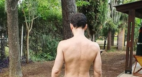 Naakte gelekte OnlyFans-foto van Mistress Man
